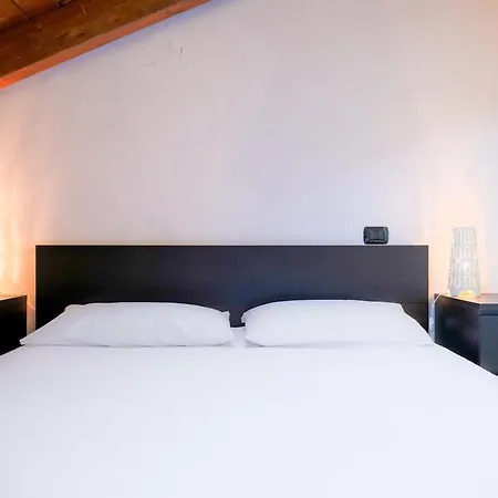 Perla 7 By Design Apartment Bellano